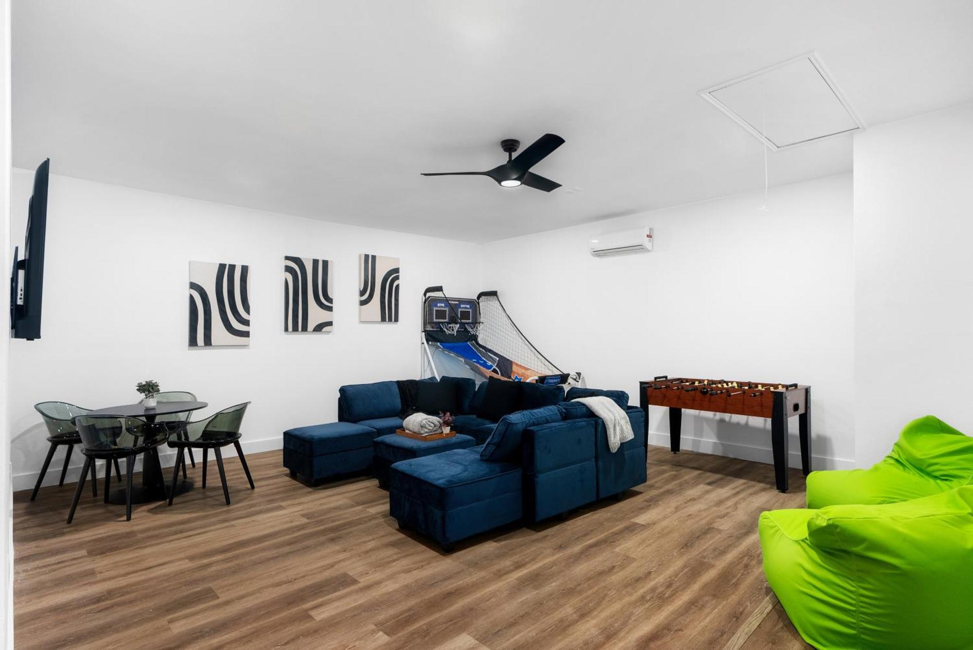 Stunning Family Home With Pool & Hot Tub - Sleeps 17 Флюгервилль Экстерьер фото